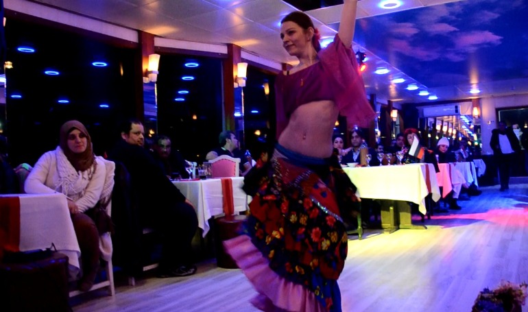 BOSPHORUS DINNER & TURKISH NIGHT SHOW CRUISE- PRIVATE STANDART TABLE (WITH ALCOHOL)